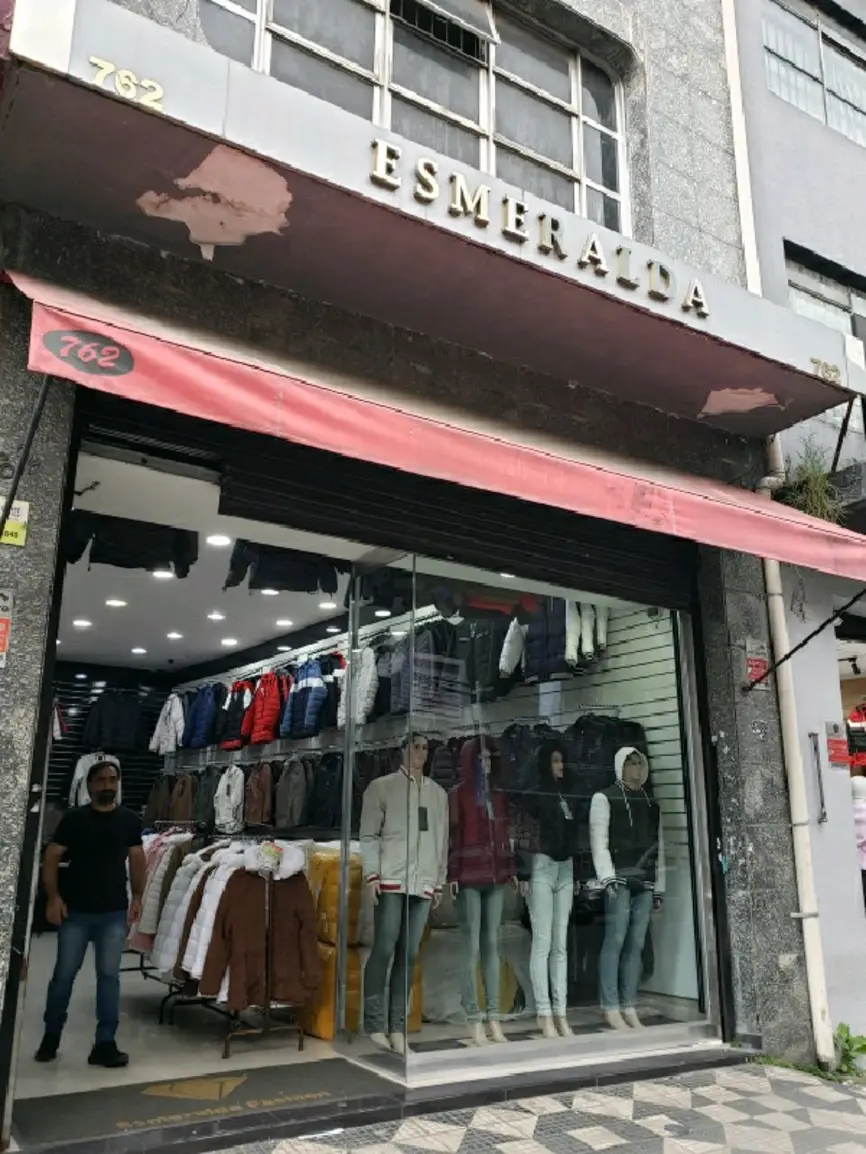 esmeralda-fashion-rua-miller-762_fachada_-1.webp-1
