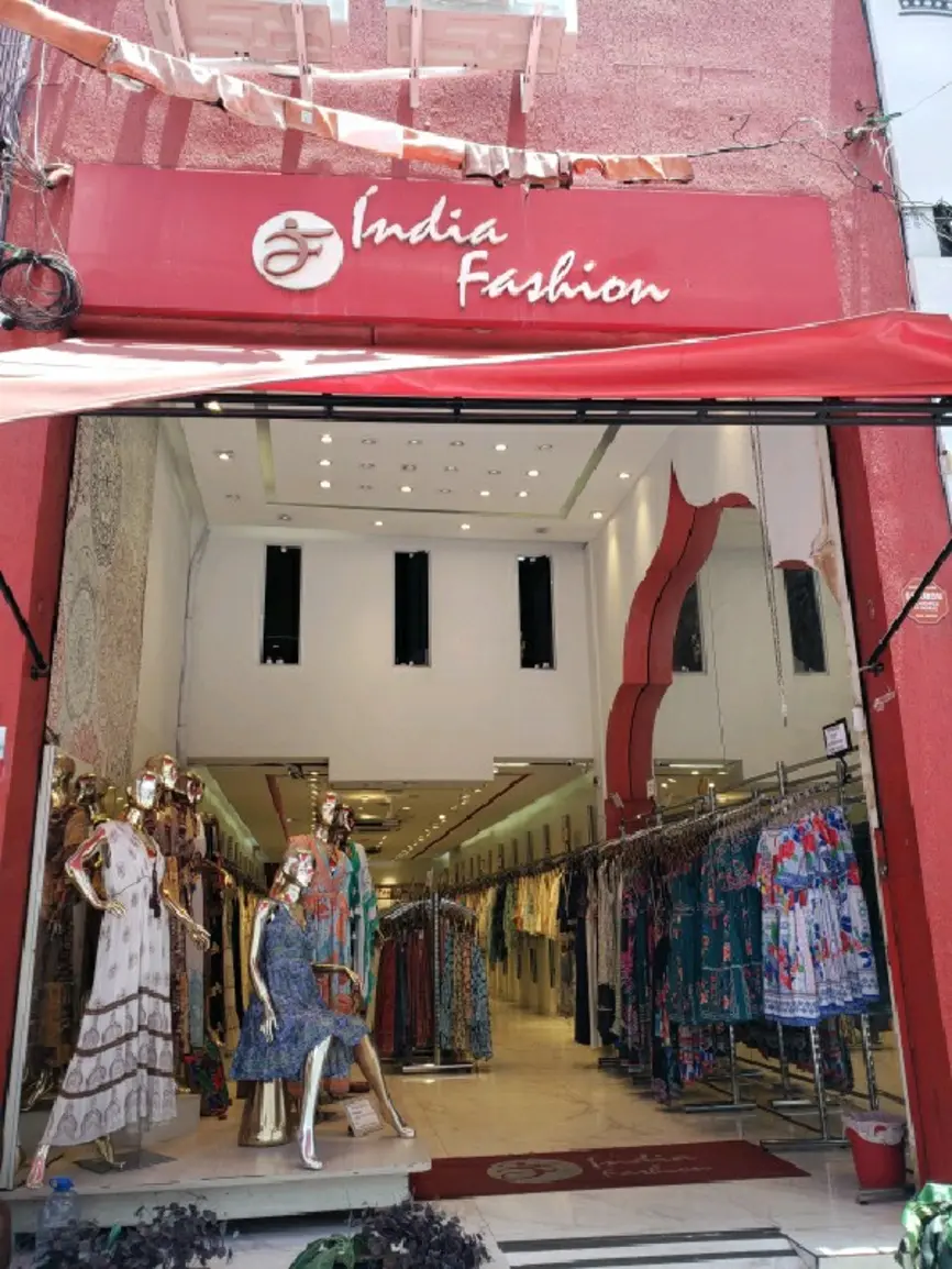 india-fashion-rua-barao-de-ladario-661_fachada_060220251214.webp
