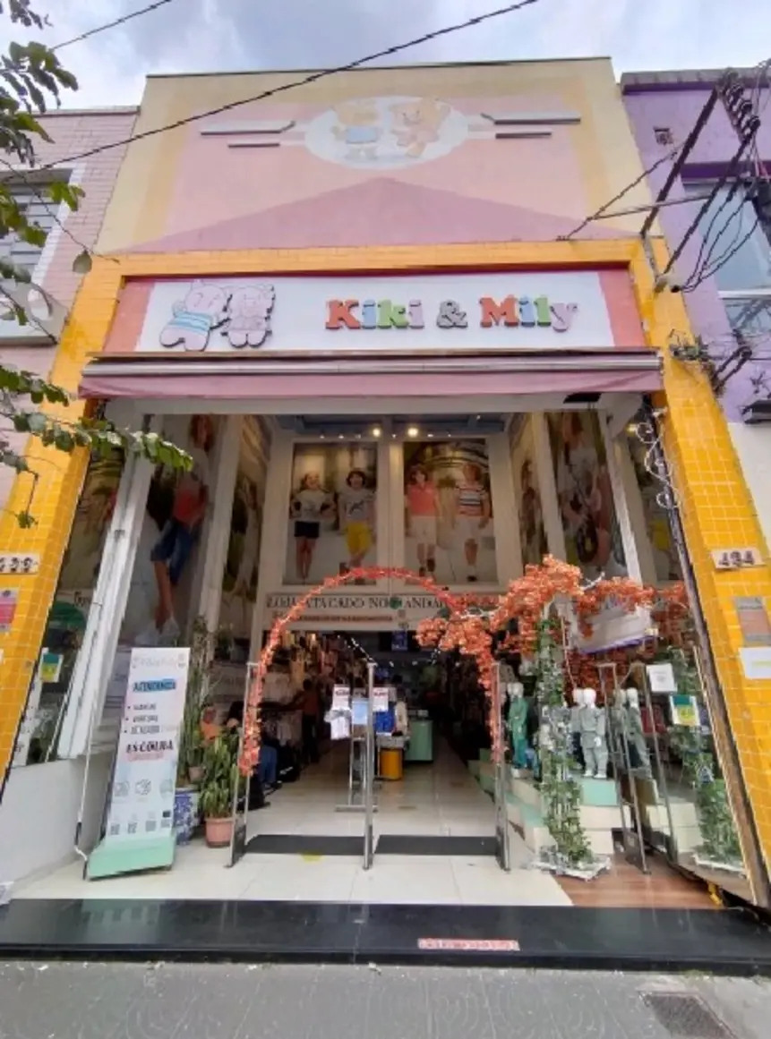 kiki-e-mily-rua-oriente-434_fachada_050820251530.webp