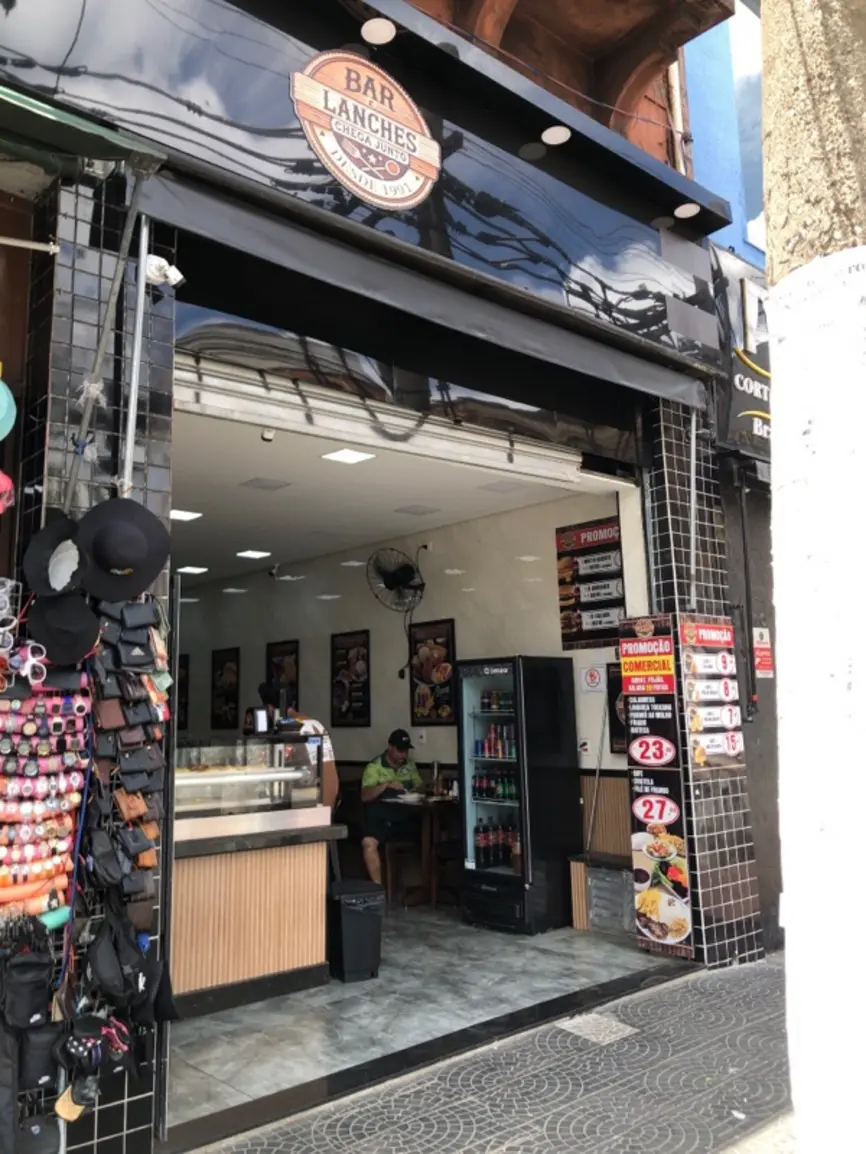 lanchonete-chega-junto-avenida-celso-garcia-123_fachada_020120261300-1.webp-1