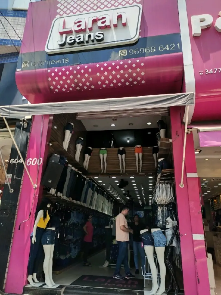 larah-jeans-rua-rodrigues-dos-santos-600_fachada_180220251220.webp