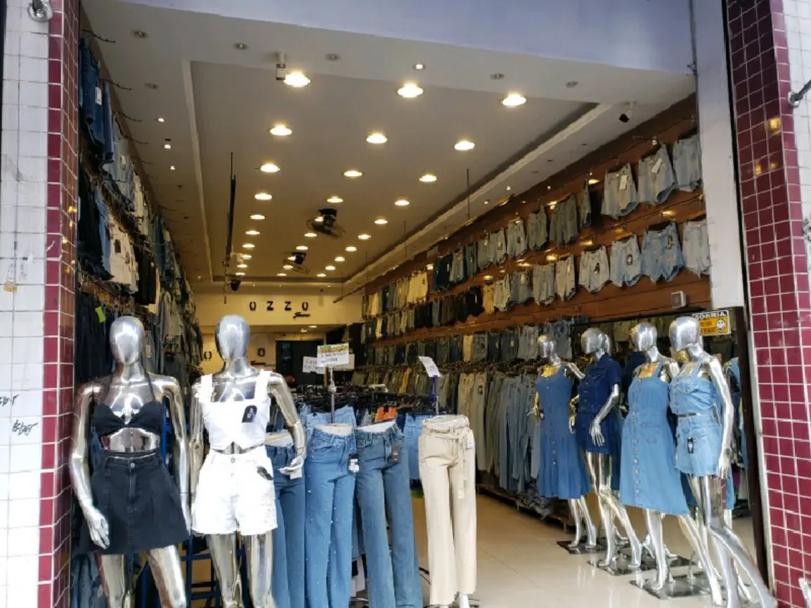 ozzo-jeans-rua-rodrigues-dos-santos-575_fachada_190220251334.webp