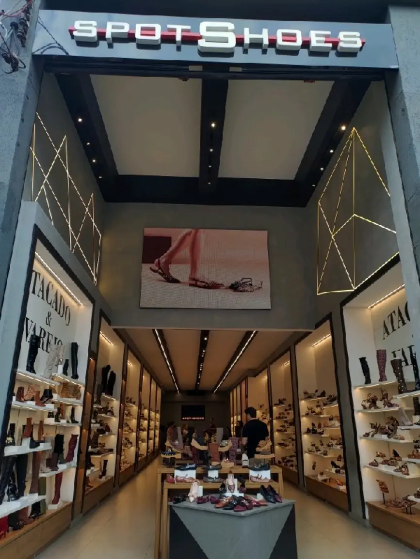 spot-shoes-rua-barao-de-ladario-726_fachada_250320251124-1.webp-1