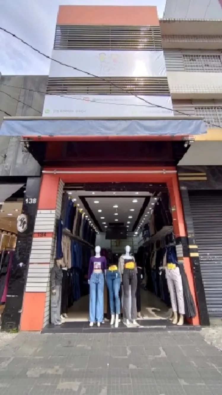 tcm-a-turma-da-celeste-modas-rua-oriente-134_fachada_-1.webp-1